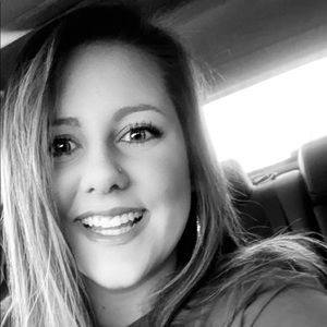 Meet your Posher, Candace